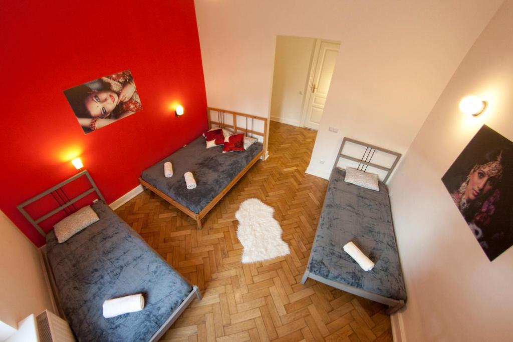 Четырехместный (Четырехместный номер по адресу 2/3A Podwale Street), Pokoje Bagatela Stare Miasto