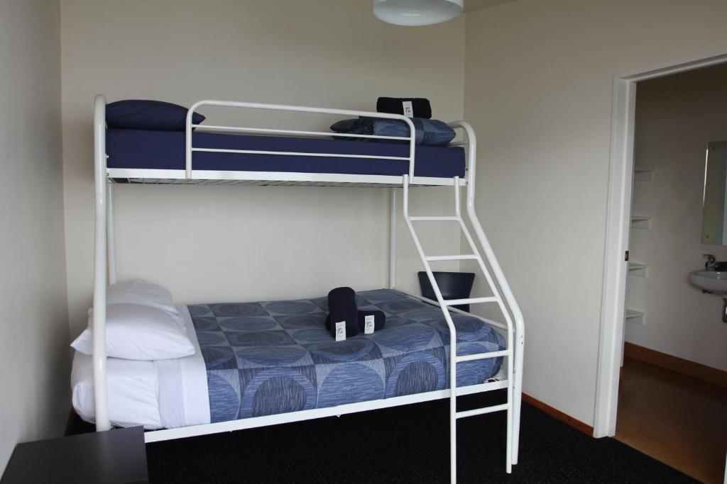 On Top Backpackers photo 2
