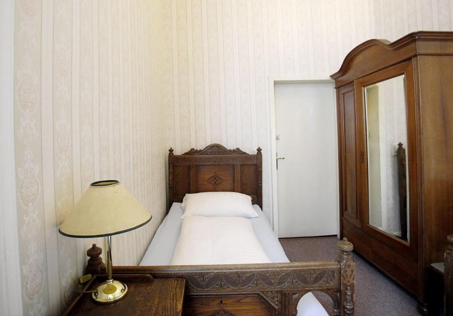 Одноместный (Одноместный номер с общей ванной комнатой), Hotel-Pension Funk