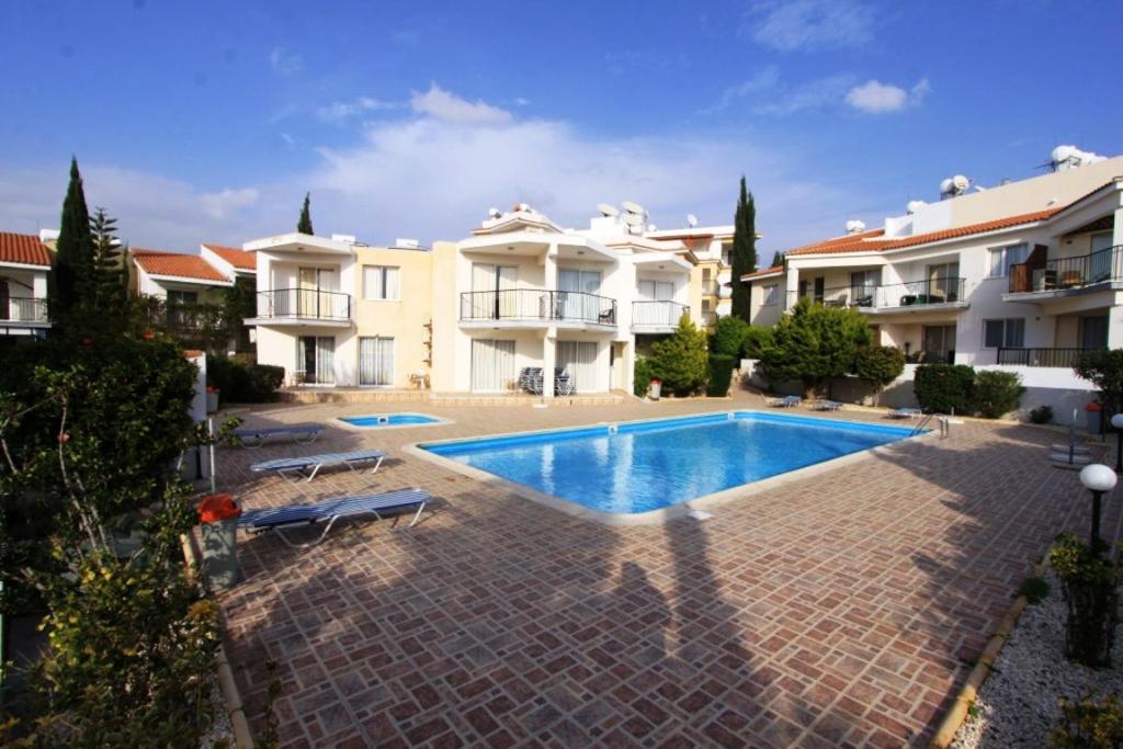 Danaos Complex photo 1