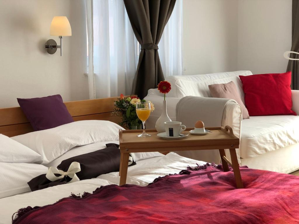 Viktoria Lodge Bed and Breakfast photo 3