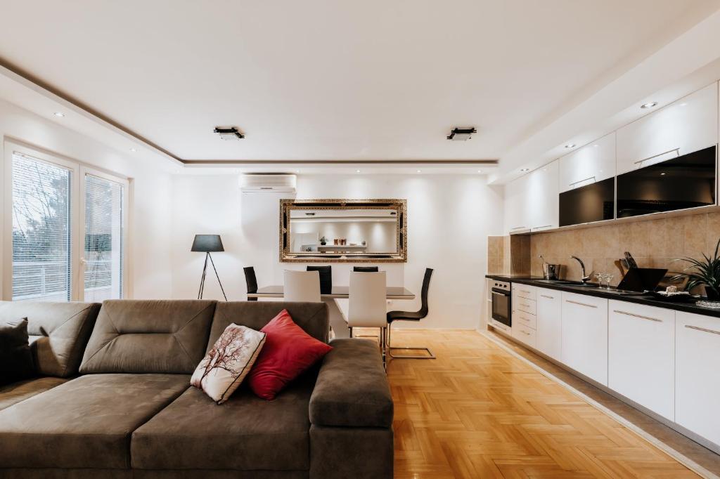Апартаменты (Улучшенные апартаменты), Apartments Danigo