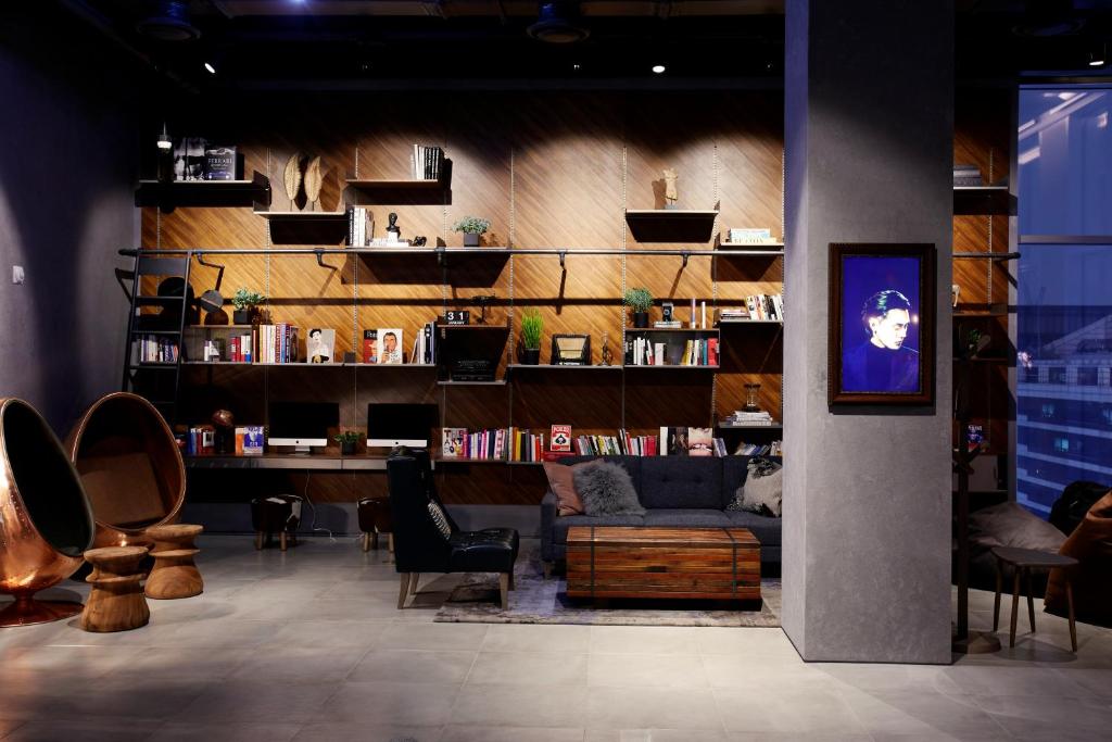 L7 Hongdae photo 1