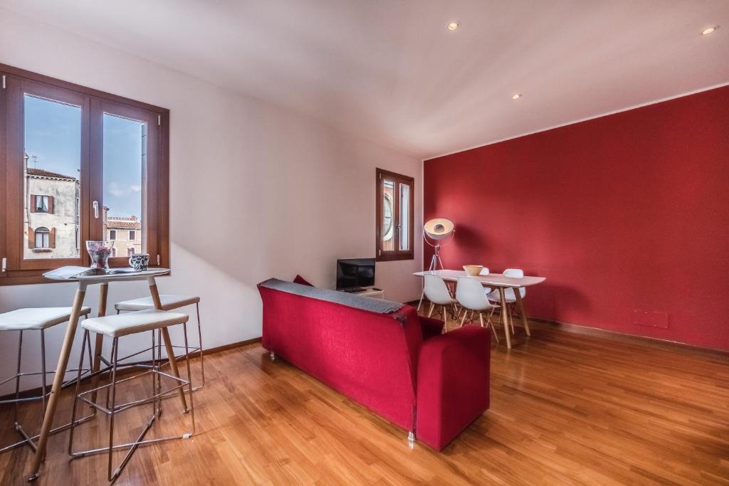 Ca' d'Oro suite photo 1