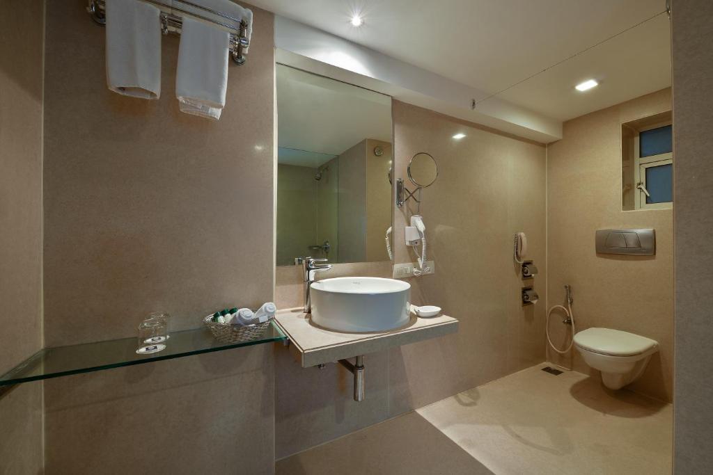 Двухместный (Executive Deluxe Room - 25% Discount on food and soft beverage, 15% on laundry), Comfort Inn Heritage