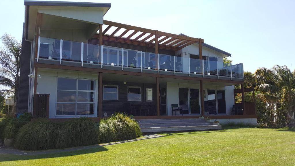 Athenree Waterside Accommodation photo 2