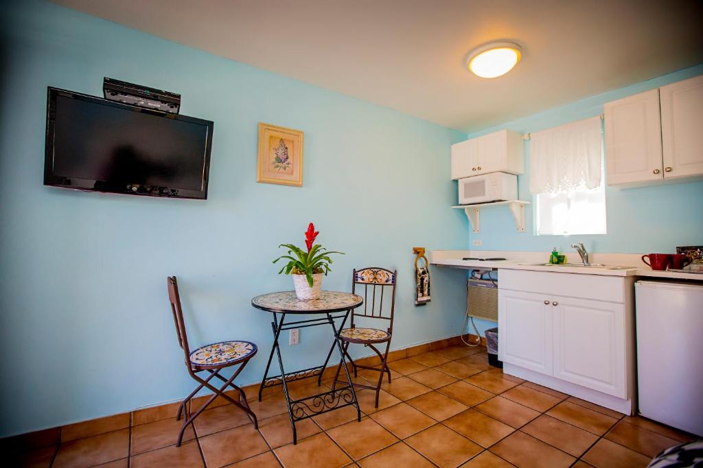 Leucadia Beach Inn photo 3