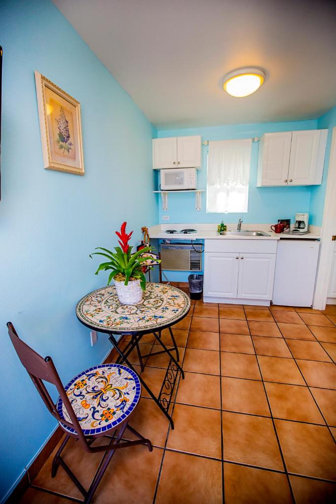 Leucadia Beach Inn photo 2