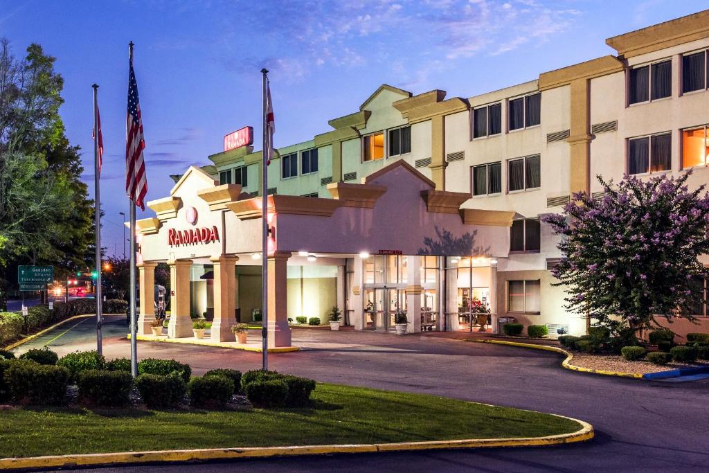 Ramada by Wyndham Birmingham Airport image