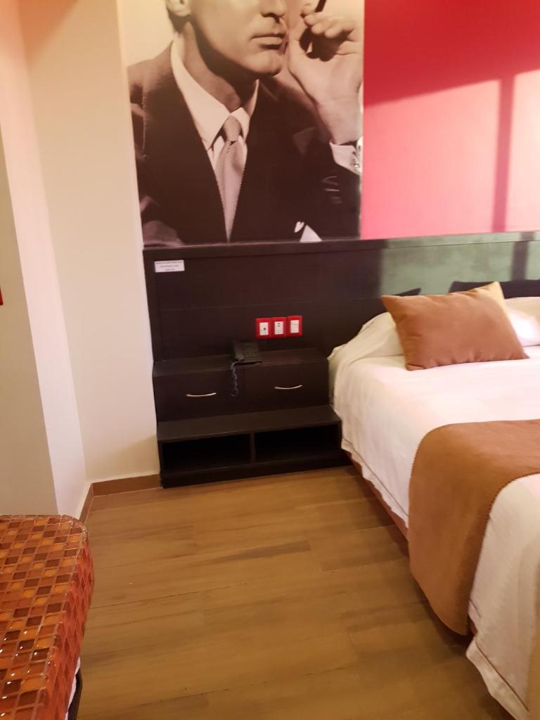 Сьюит (Представительский номер), Hotel Hollywood