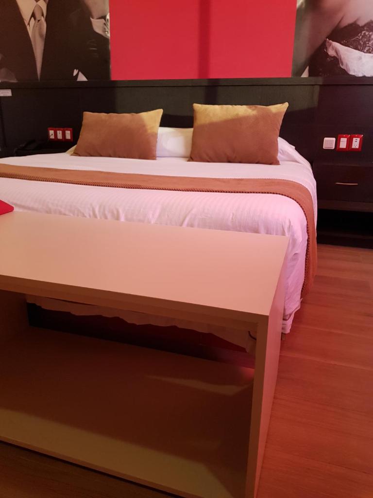 Сьюит (Представительский номер), Hotel Hollywood