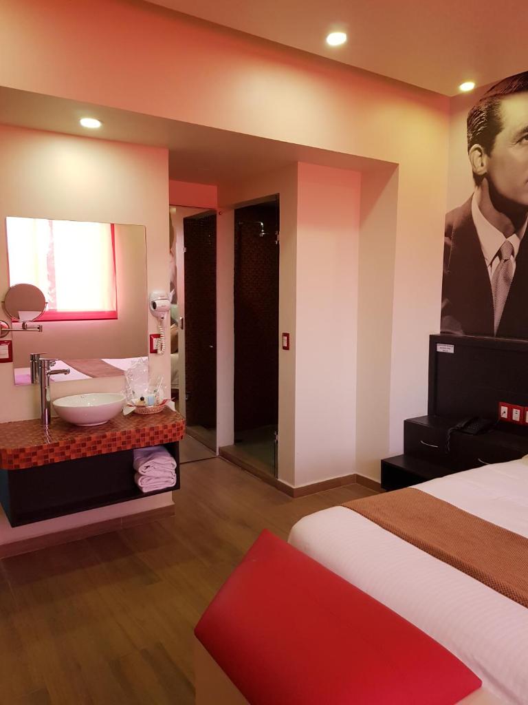 Сьюит (Представительский номер), Hotel Hollywood