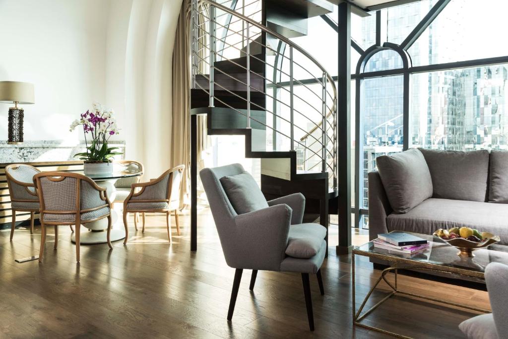 Сьюит (Двухуровневый люкс), Marquis SkySuites