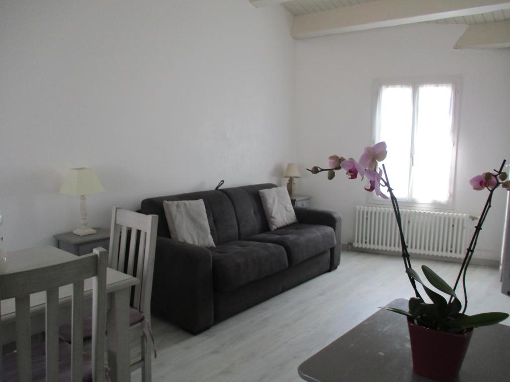 STUDIO 2 PERS PROCHE PLAGE ET COMMERCES photo 2