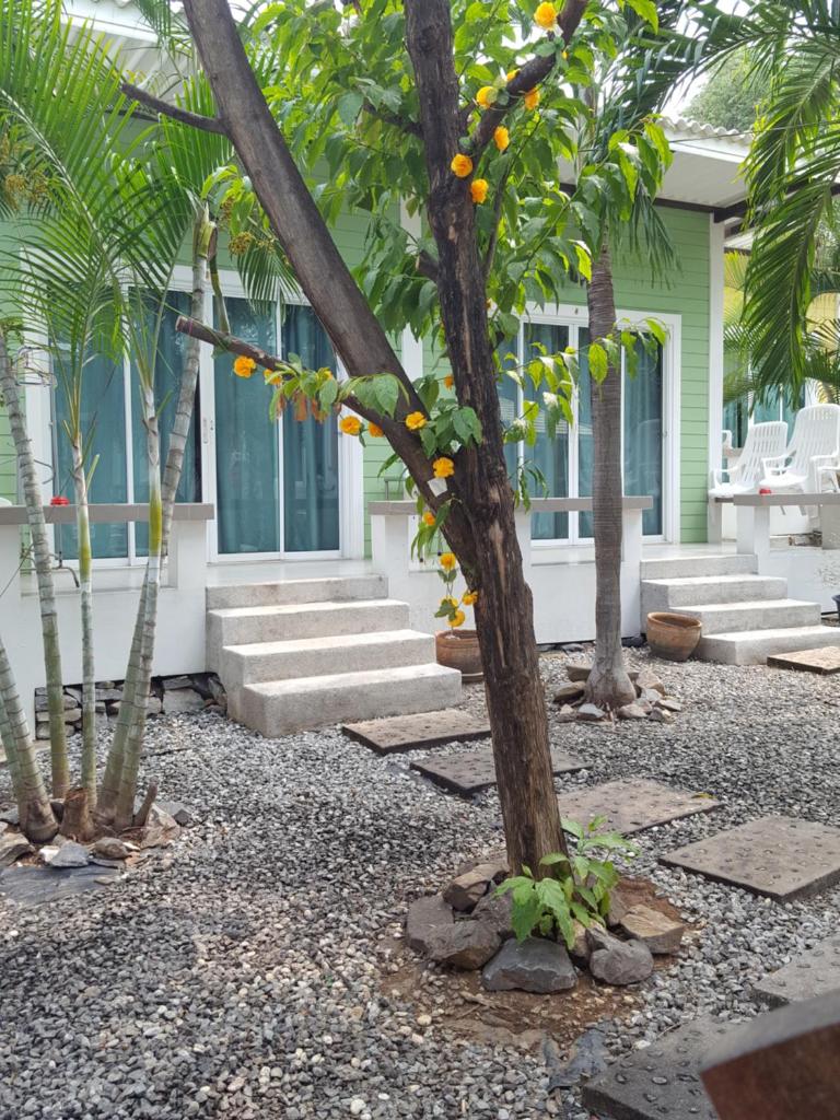 Номер (Бунгало с 2 спальнями), Charlie's Bungalows