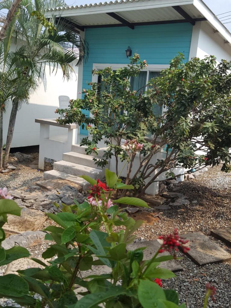 Charlie's Bungalows photo 1