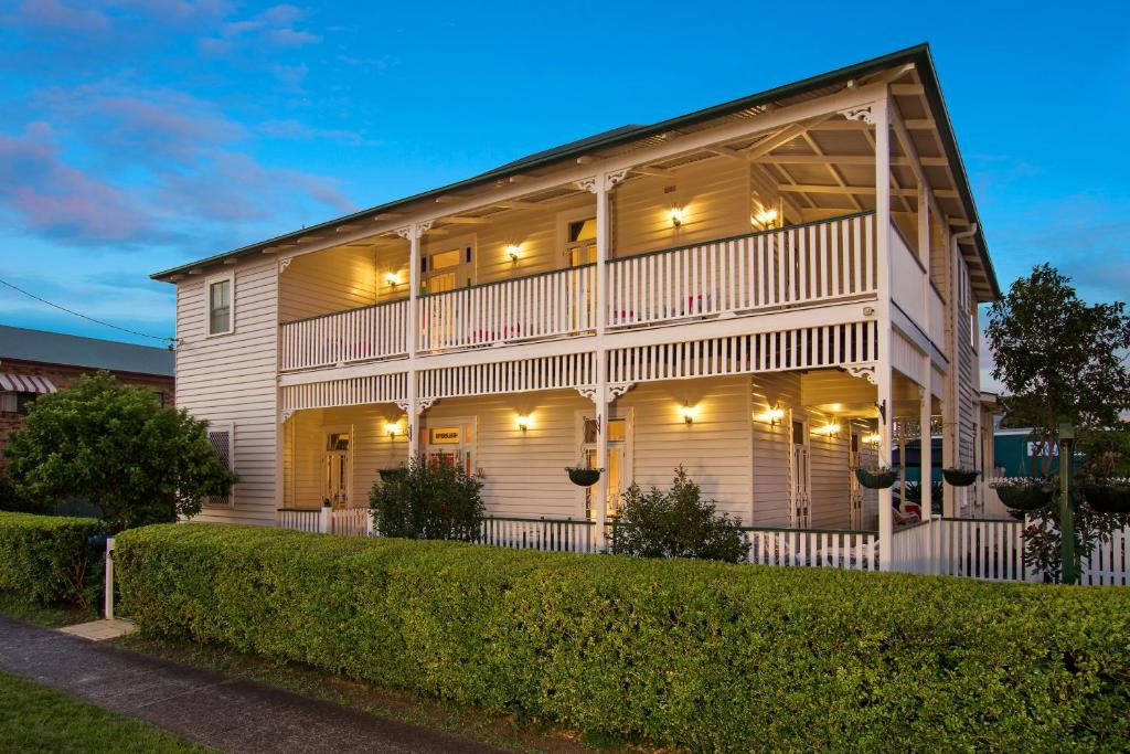 Riversleigh House