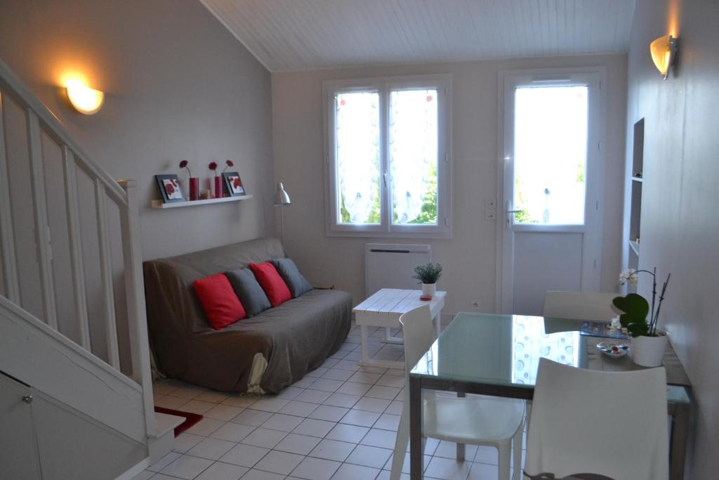 Au Pas Du Chateau photo 1
