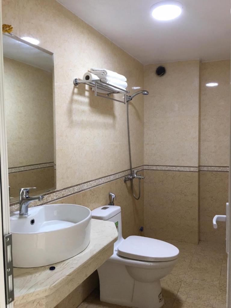 Двухместный (Двухместный номер Делюкс с 1 кроватью и балконом), Hanoi Homestay