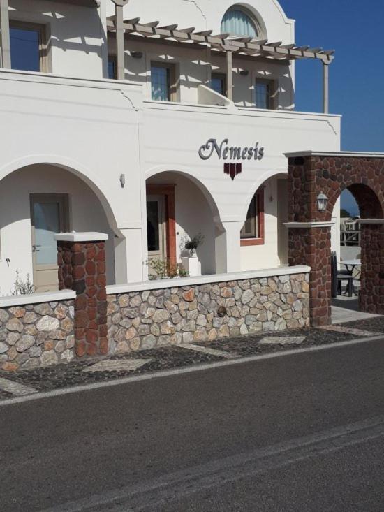 Nemesis, Santorini