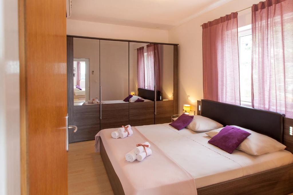 Two Bedroom Apartment with Sea View & Balcony - Tap to explore photos