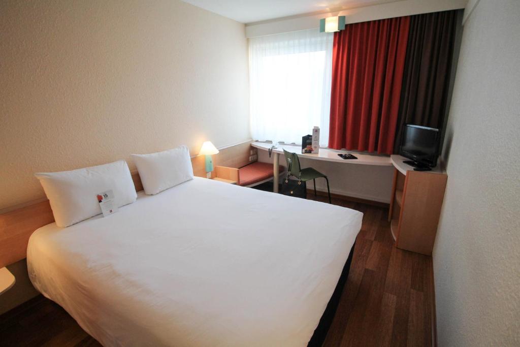 Двухместный (Стандартный номер с кроватью размера «king-size»), ibis Hotel Düsseldorf Hauptbahnhof