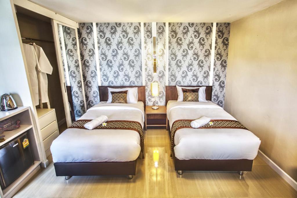 Двухместный (Двухместный номер Делюкс с 2 отдельными кроватями), The Aim Sathorn Hotel