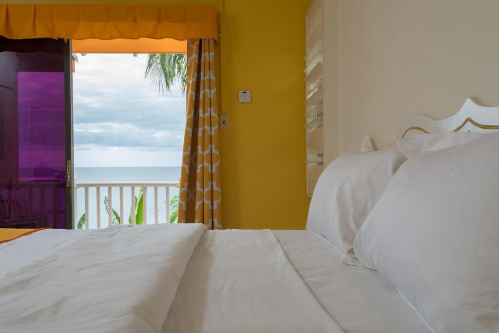 Bird Rock Beach Hotel photo 3