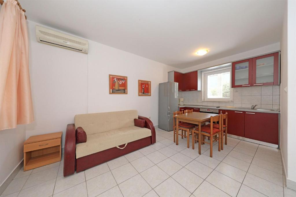 Apartments Karolina photo 4