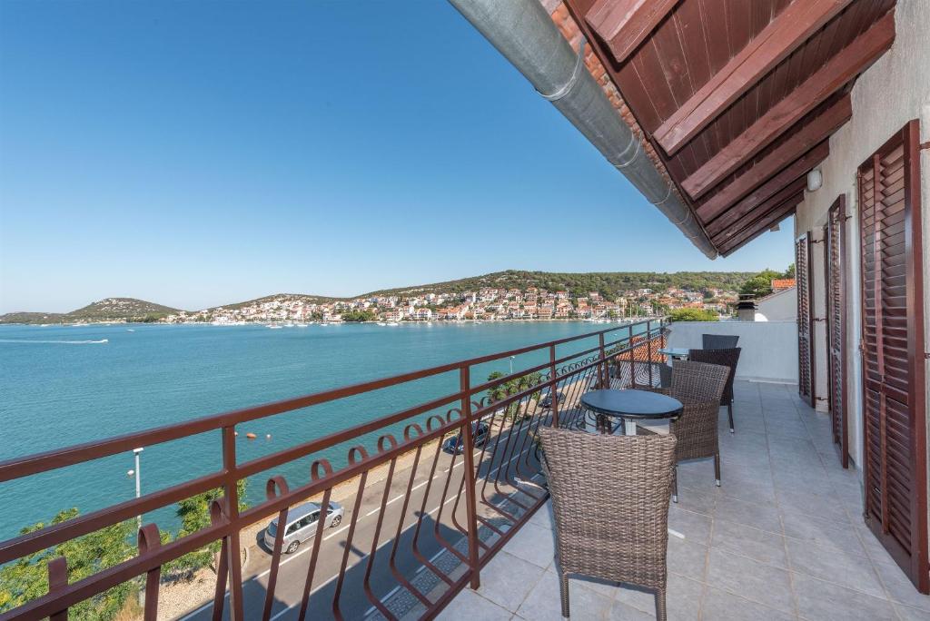Apartment Lidija photo 2