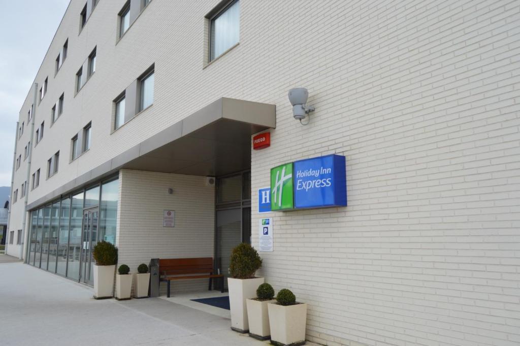 Holiday Inn Express Vitoria, an IHG Hotel photo 1