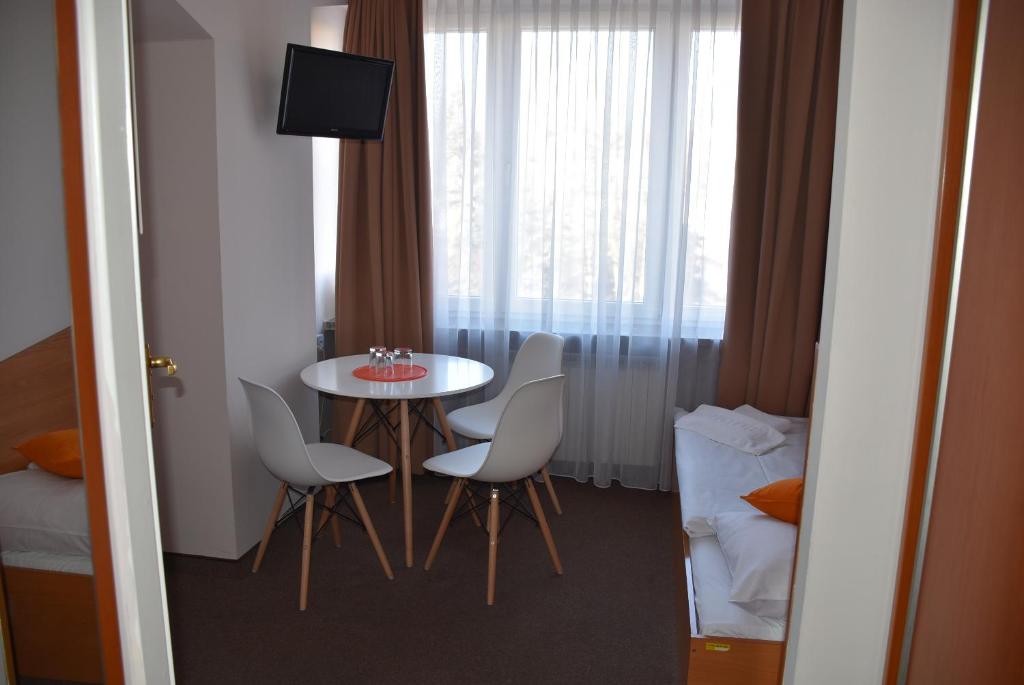 Трехместный (Трехместный номер эконом-класса), Hotel PZMot