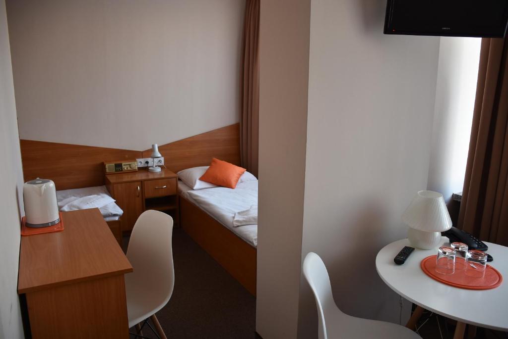 Трехместный (Трехместный номер эконом-класса), Hotel PZMot