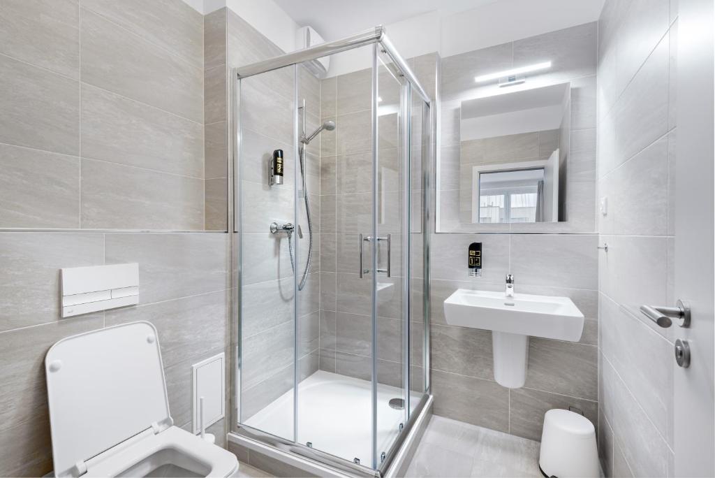 Апартаменты (Апартаменты с 3 спальнями), CityWest Apartments