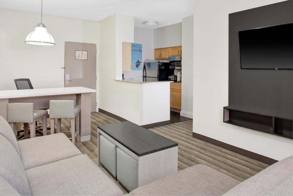 Сьюит (Люкс с кроватью размера «king-size»), Hyatt House Dallas Lincoln Park