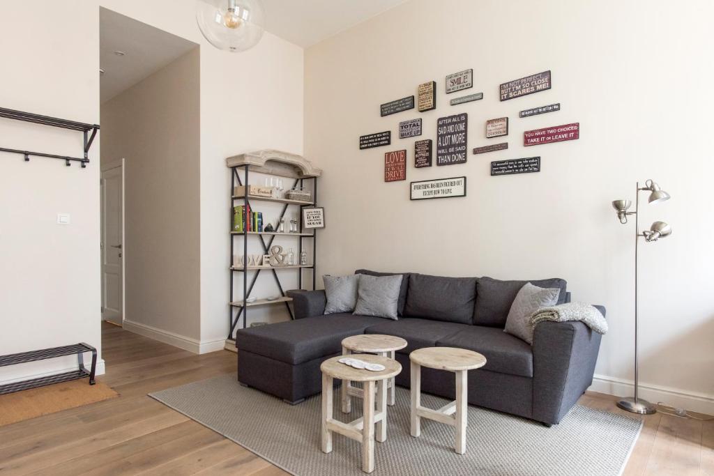 Cozy & Bright Apartment photo 3