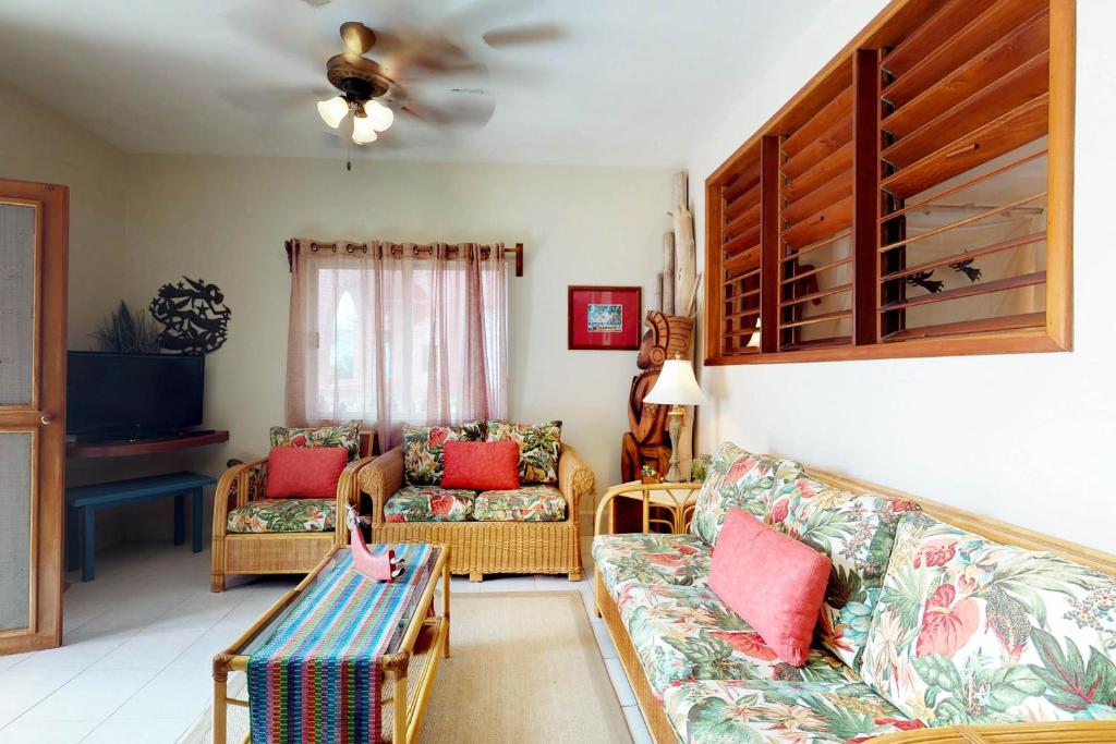 Zinnia @ Caribe Island photo 2