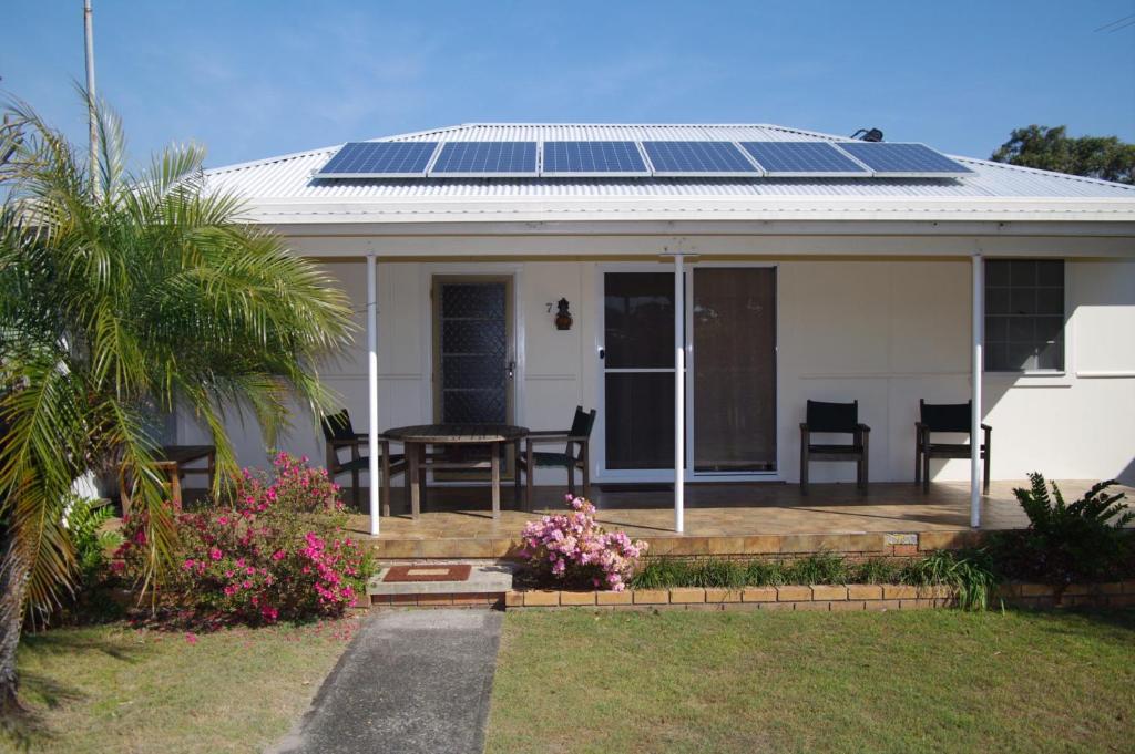 Fleur Cottage, 7 Willow Street photo 2