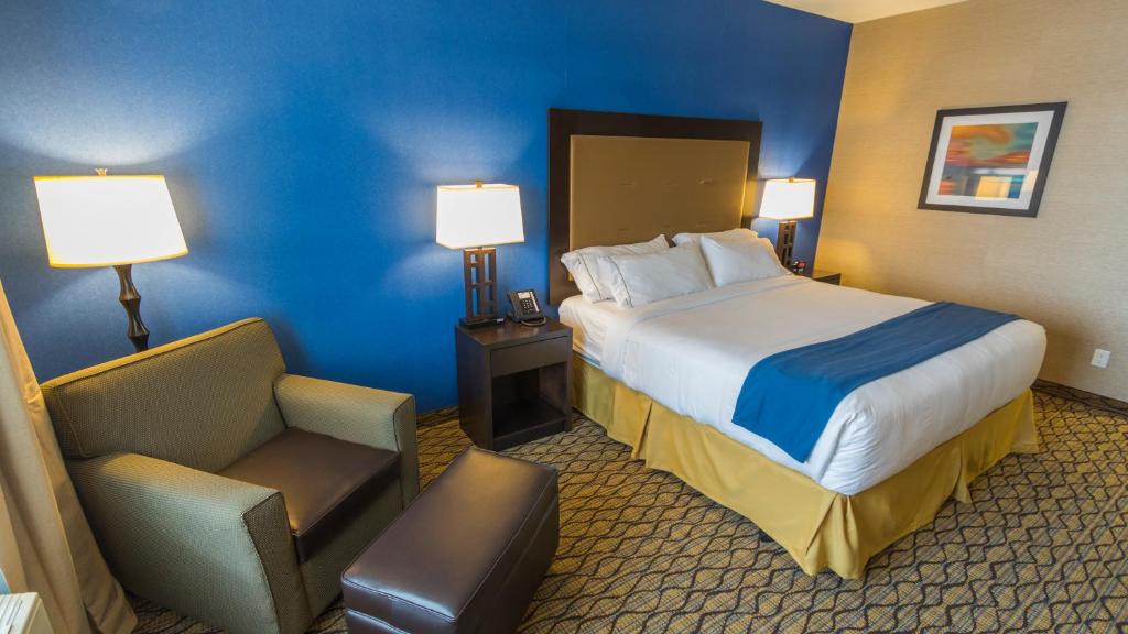 Holiday Inn Express Thunder Bay, an IHG Hotel photo 1
