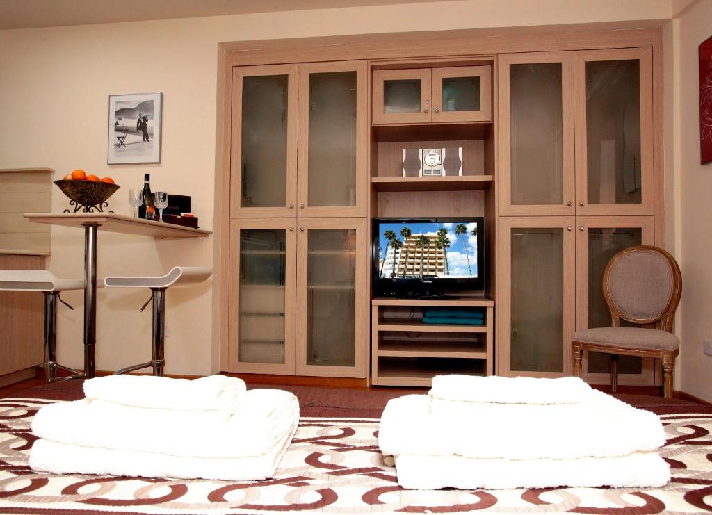 Ithaki Phinikoudes Apartment 307 photo 2