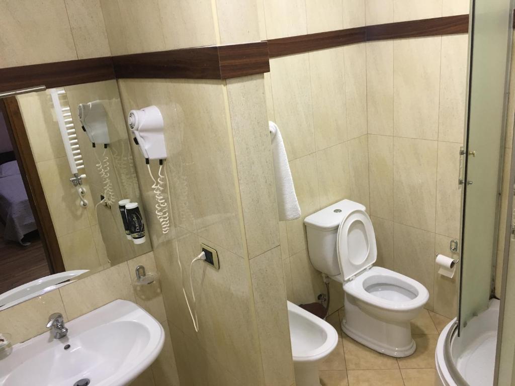Hotel Colombo Elbasan photo 3