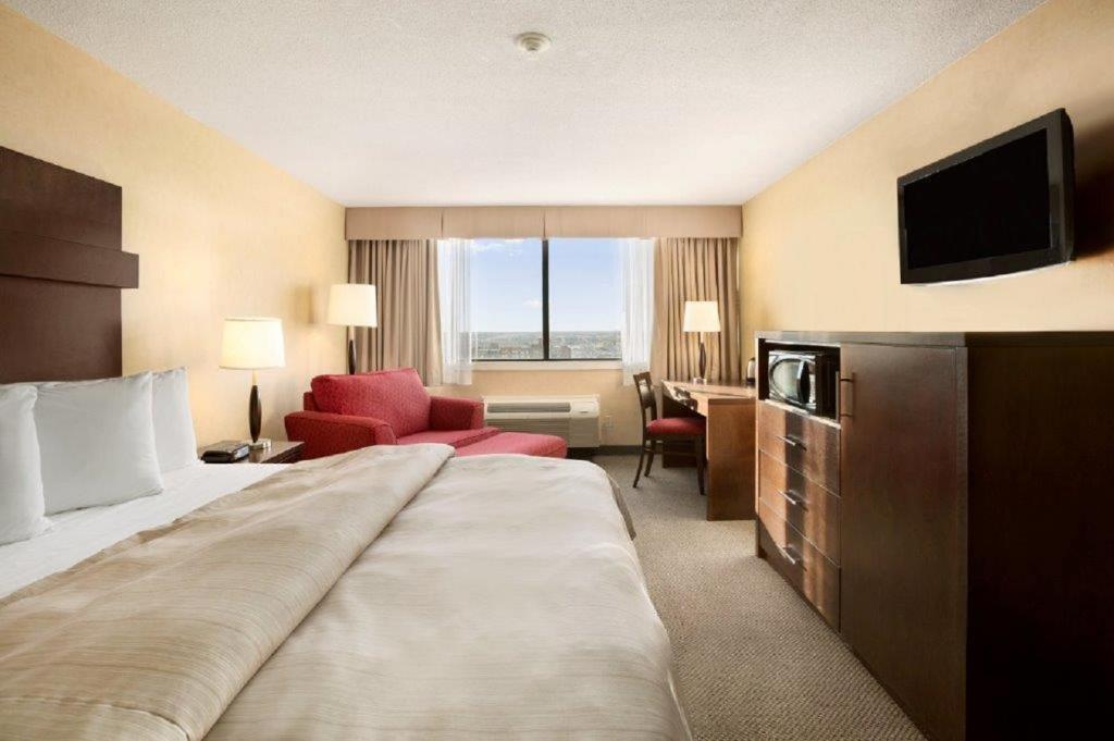 The Senator Hotel & Conference Center Timmins photo 1