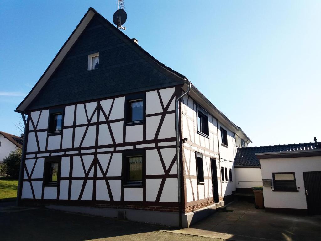 Gräfrath Gästehaus Neunkirchen-Seelscheid photo 1