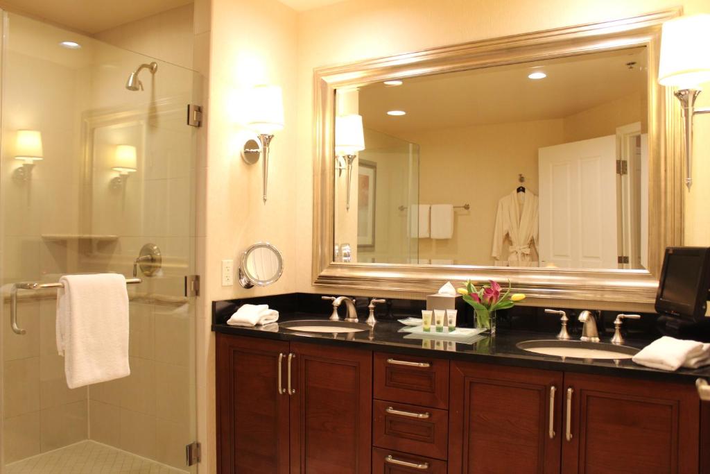 Двухместный (Полулюкс), Luxury Suites International at The Signature