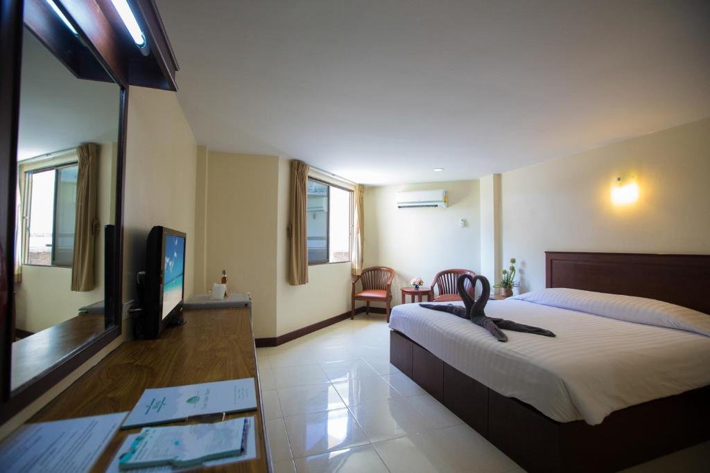 Двухместный (Улучшенный двухместный номер с 1 кроватью), Отель Twin Palms Resort