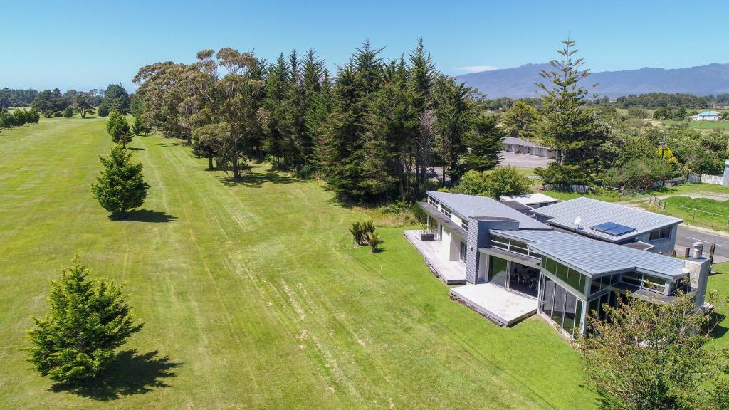 The Links Carters Beach Apartments photo 1