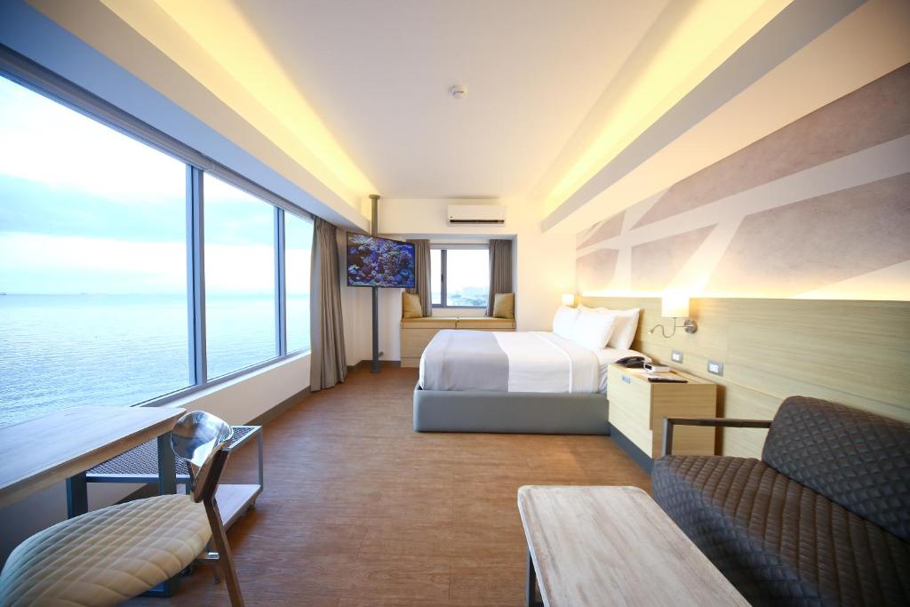 Двухместный (Люкс с видом на залив), TRYP by Wyndham Mall of Asia Manila