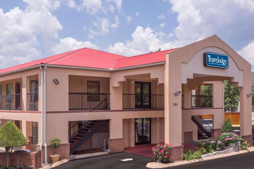 Travelodge by Wyndham Chattanooga/Hamilton Place image