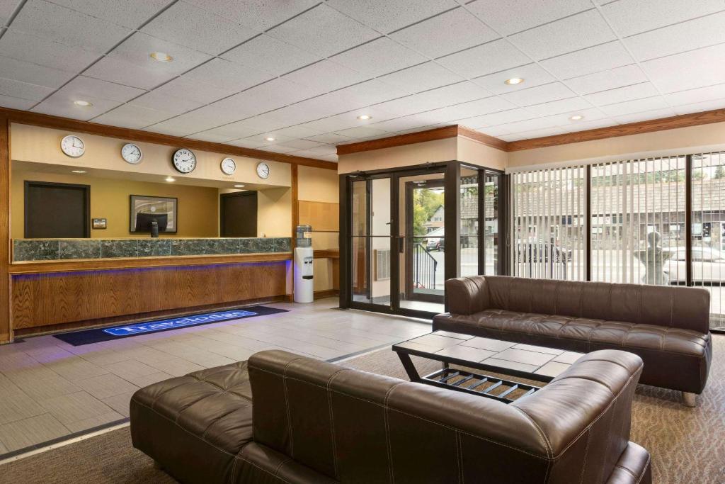 Travelodge by Wyndham Kenora photo 2