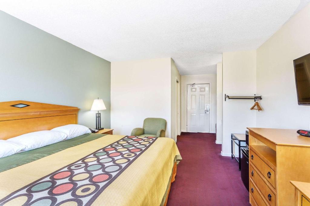 Super 8 by Wyndham Manning photo 4